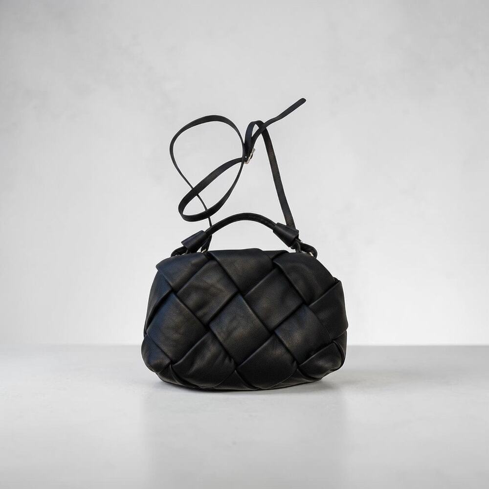 Valentina Fiore two-way Italian woven leather crossbody bag. Gold hardware.